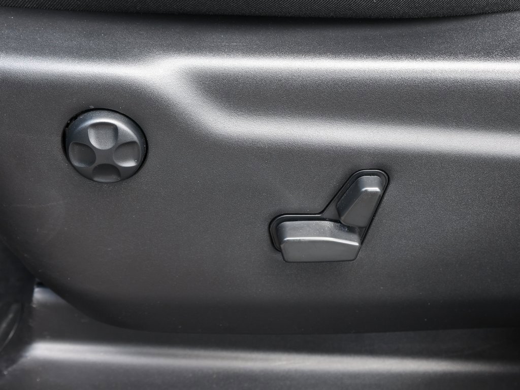 Used 2021 Jeep Grand Cherokee Laredo X image 16