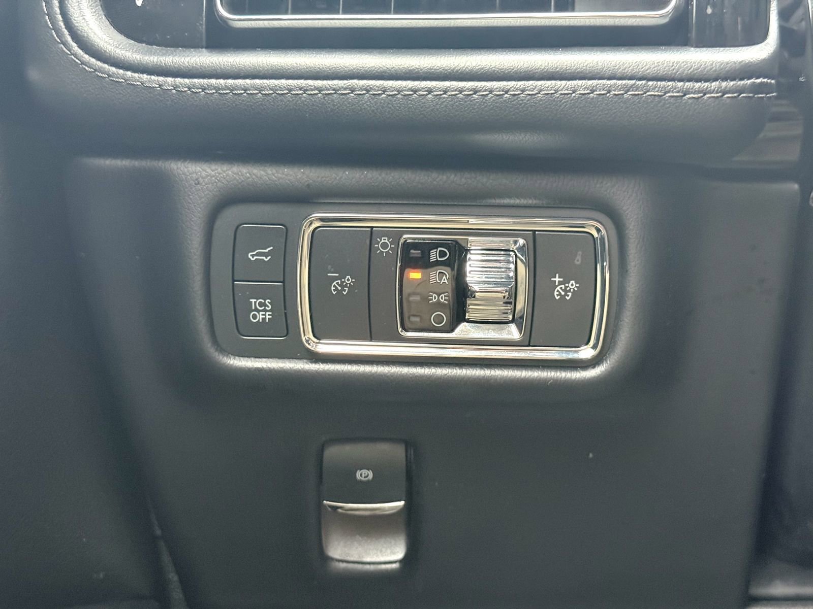 Used 2022 Lincoln Nautilus Reserve image 31