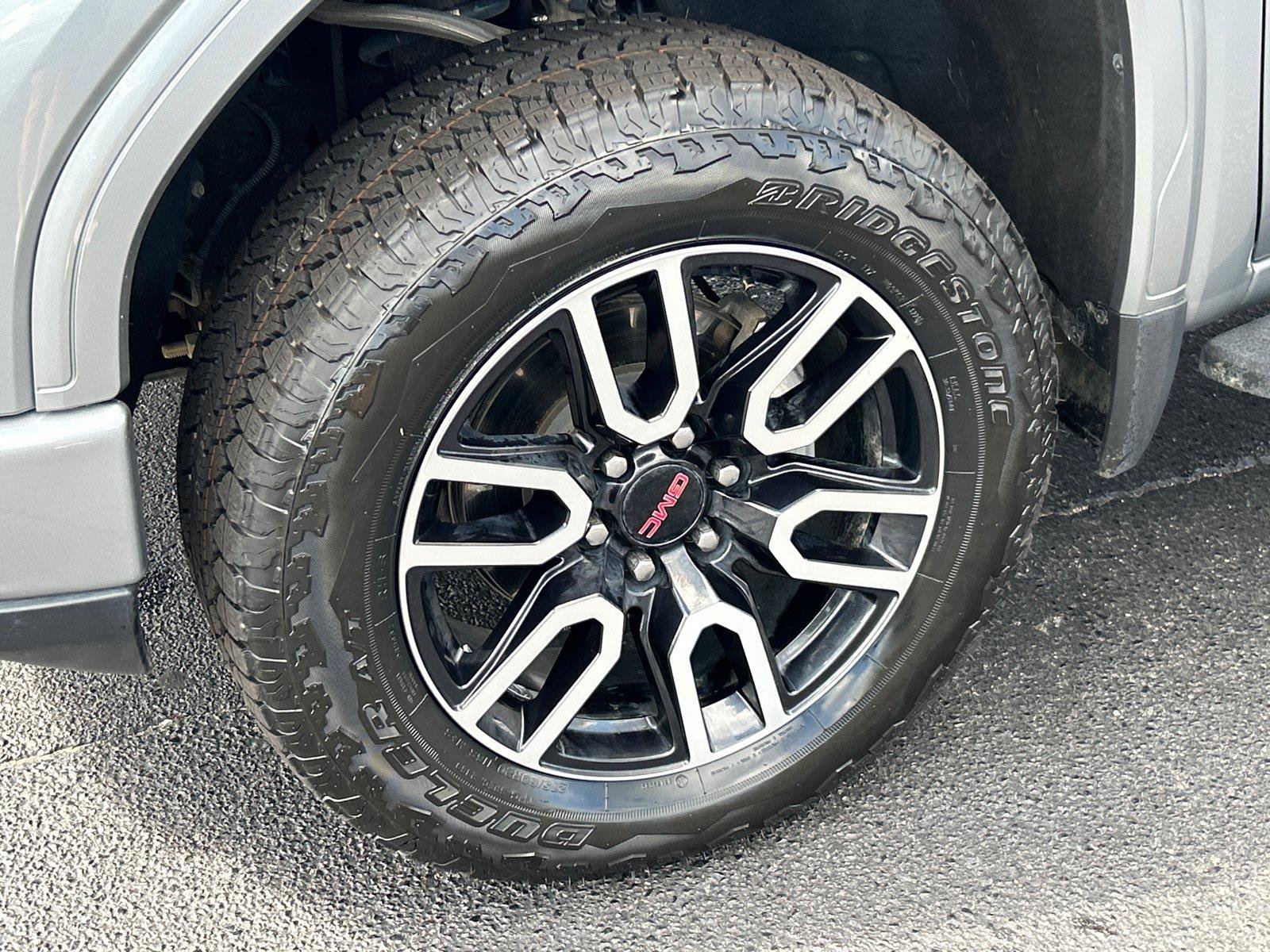Certified 2025 GMC Sierra 1500 AT4 w/ AT4 Premium Package AWD/4WD image 11