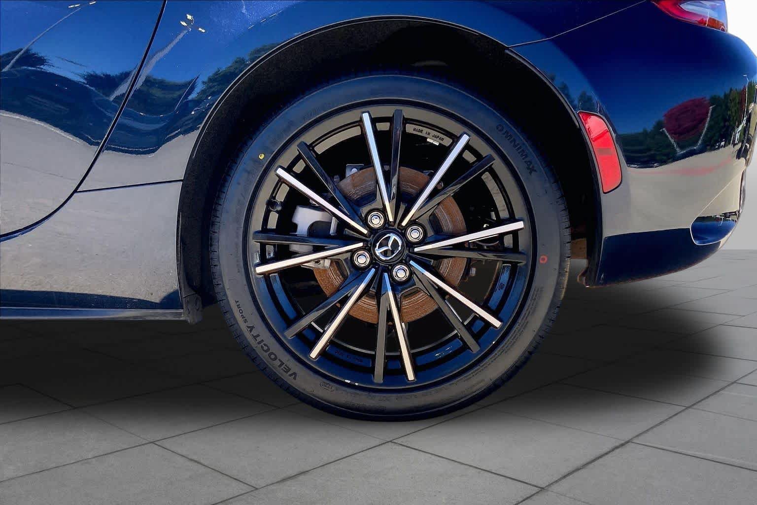 Used 2025 MAZDA MX-5 Miata RF Grand Touring RWD image 11