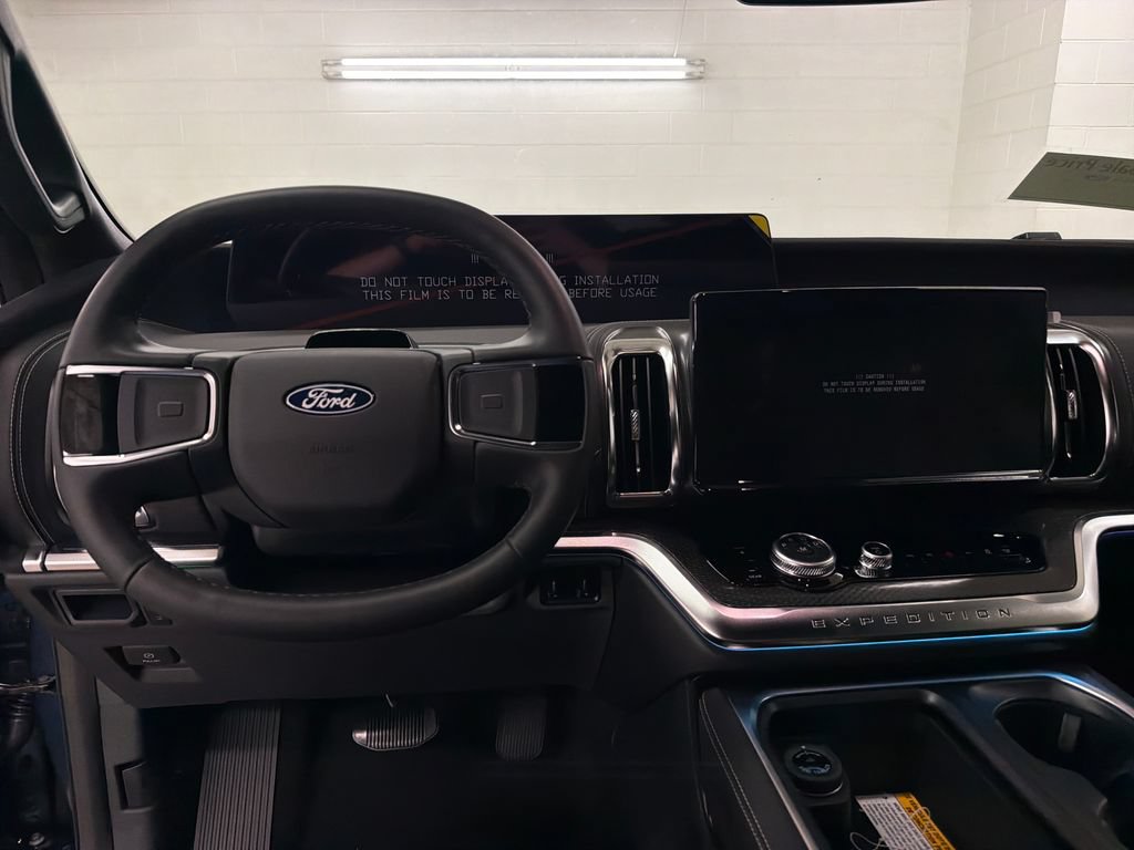 New 2027 Ford Expedition Platinum w/ Stealth Appearance Package RWD image 7