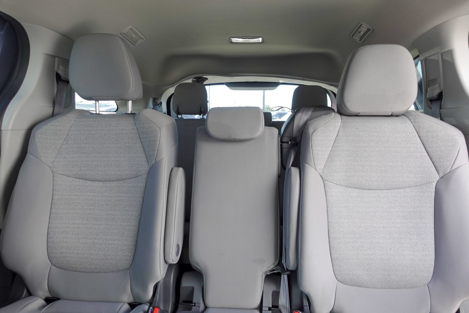 Used 2024 Toyota Sienna LE AWD/4WD image 13