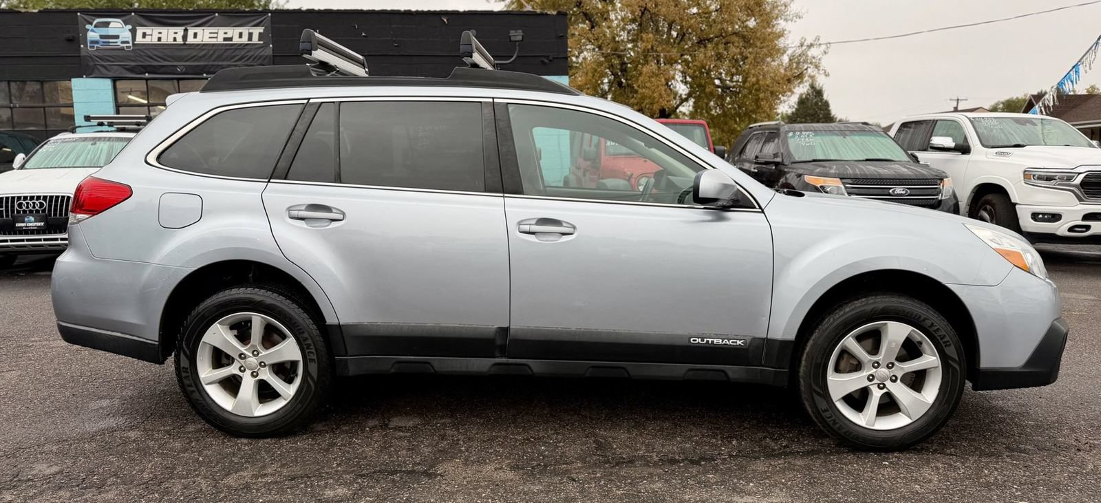 Used 2014 Subaru Outback 2.5i Premium AWD/4WD image 2
