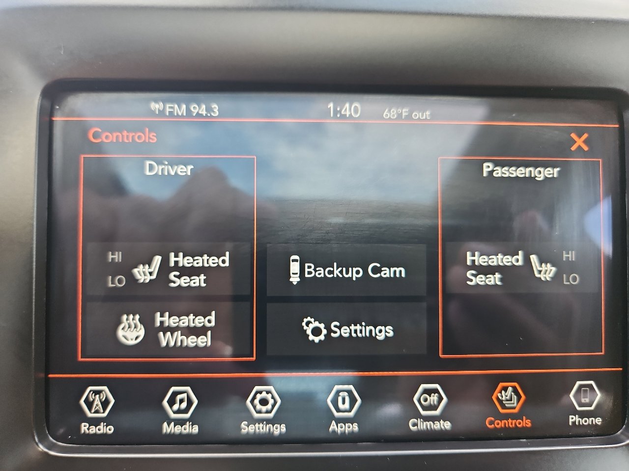 Used 2020 Jeep Cherokee Latitude Plus image 34