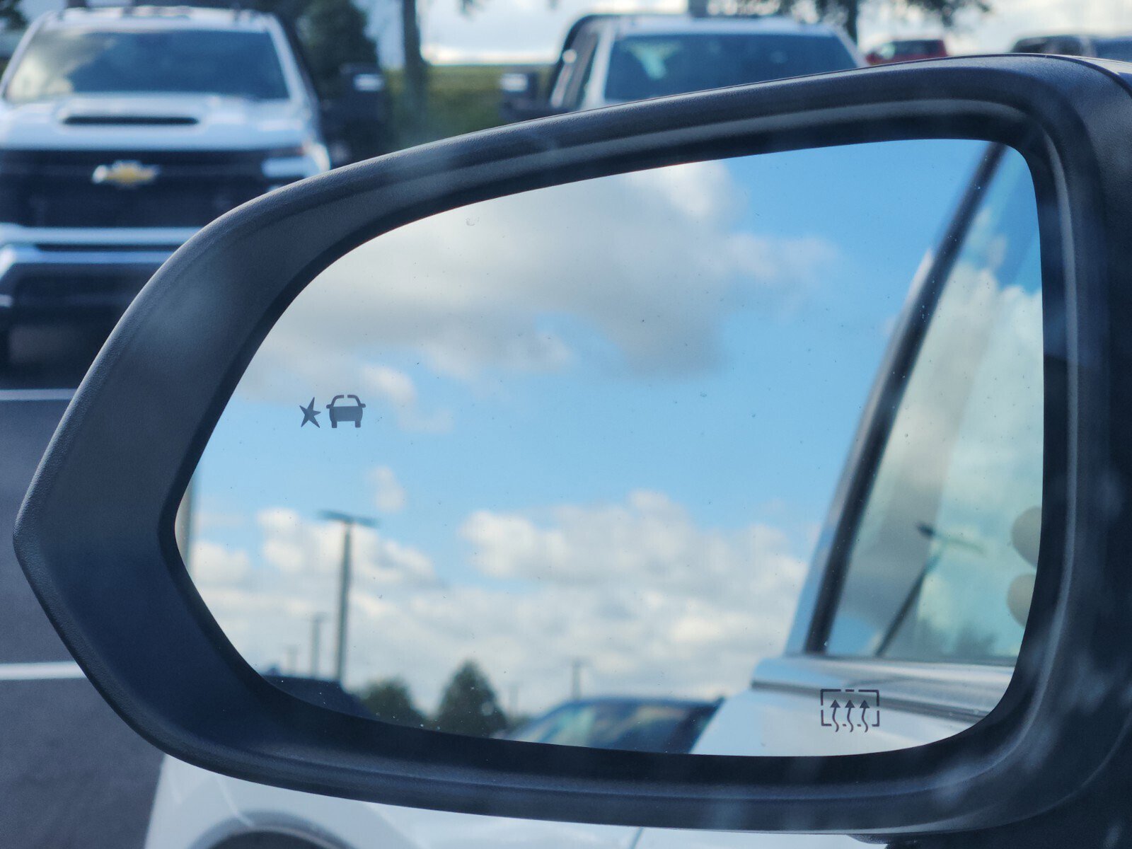 New 2026 Chevrolet Equinox EV LT image 11