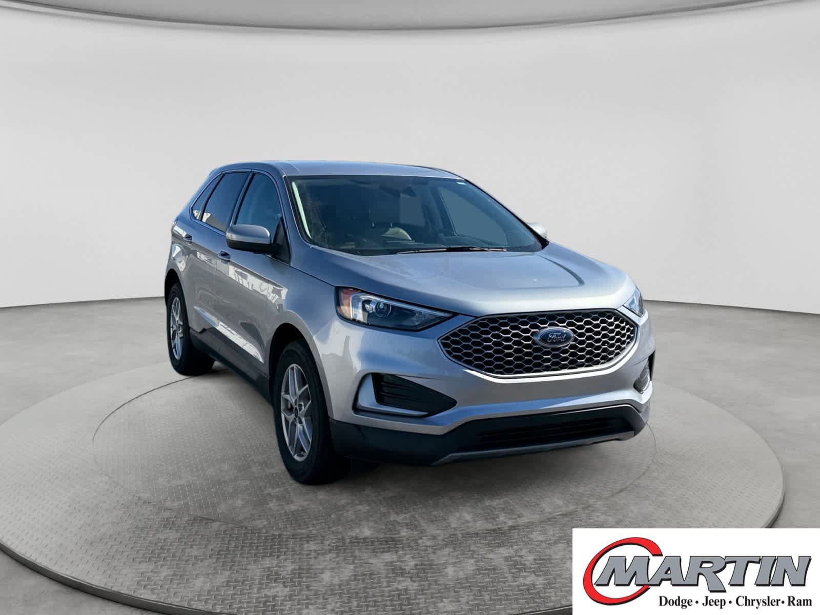Used 2024 Ford Edge SEL AWD/4WD image 3