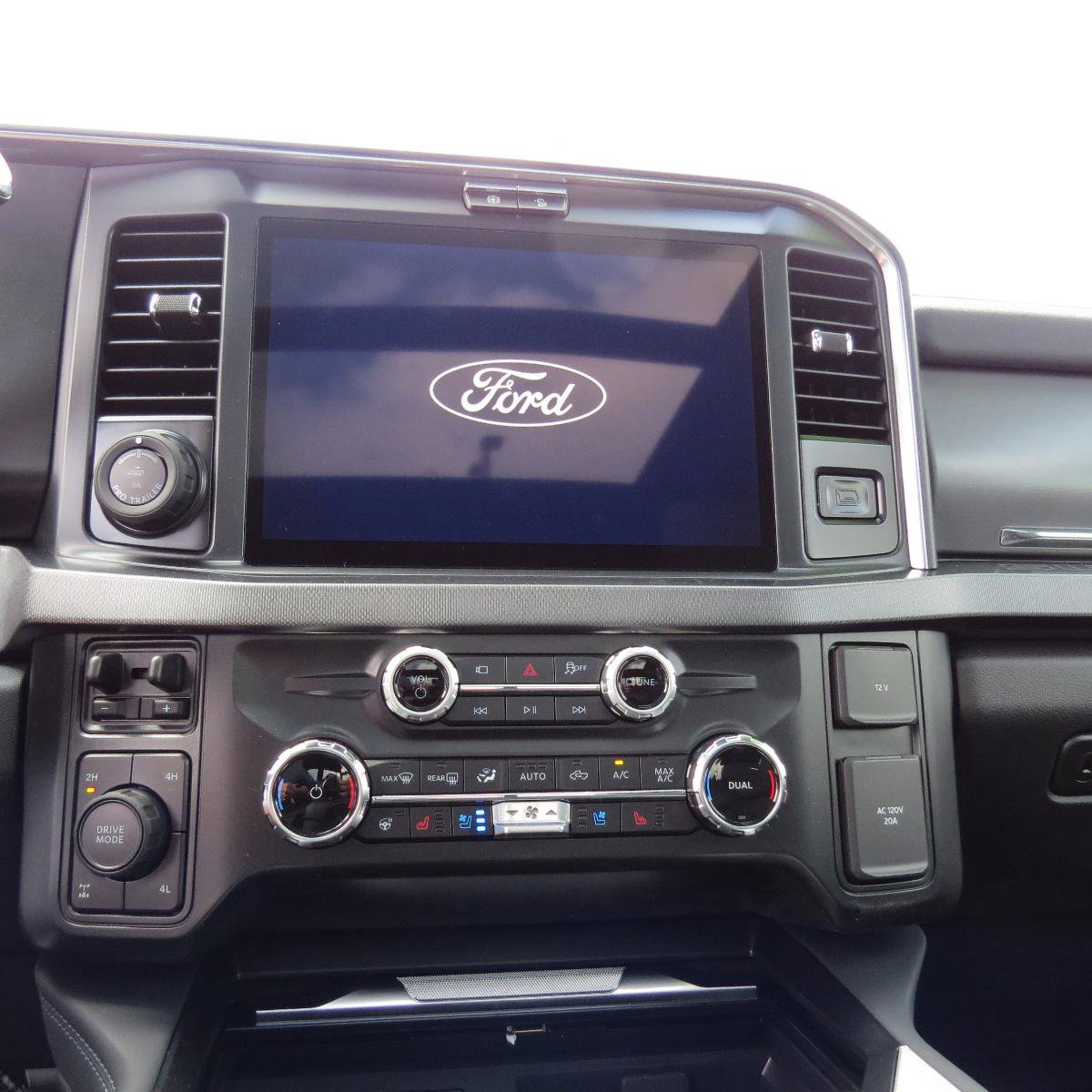 New 2025 Ford F250 Platinum image 23