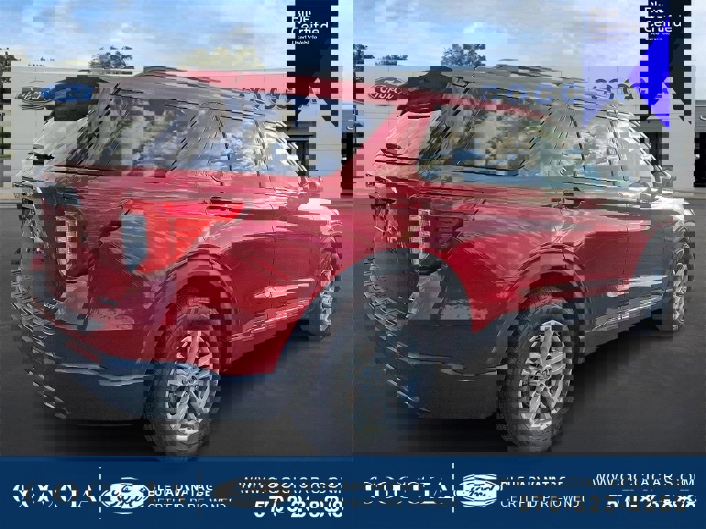 Certified 2022 Ford Explorer XLT w/ Equipment Group 202A image 4