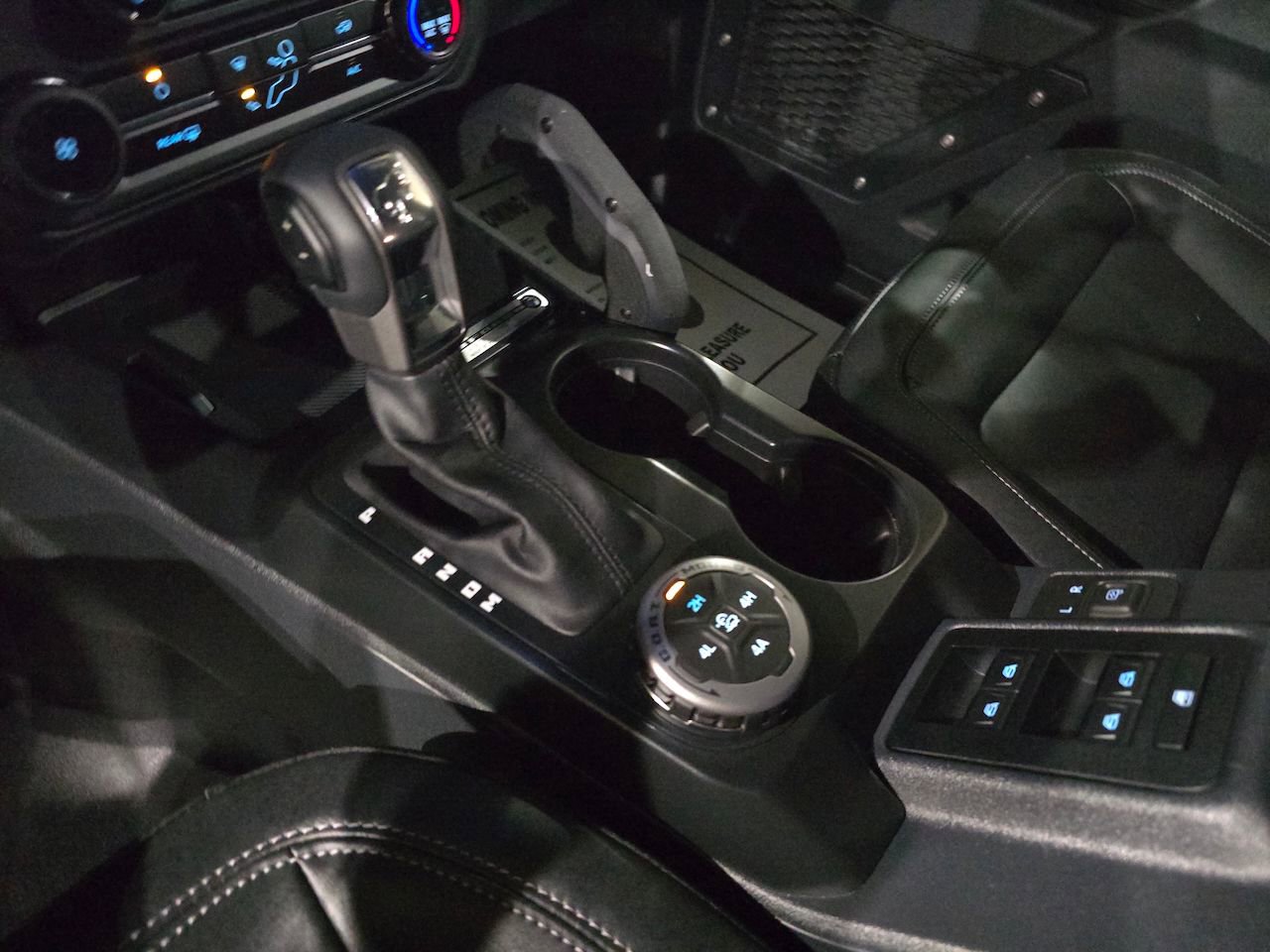 New 2025 Ford Bronco Badlands w/ Sasquatch Package AWD/4WD image 28