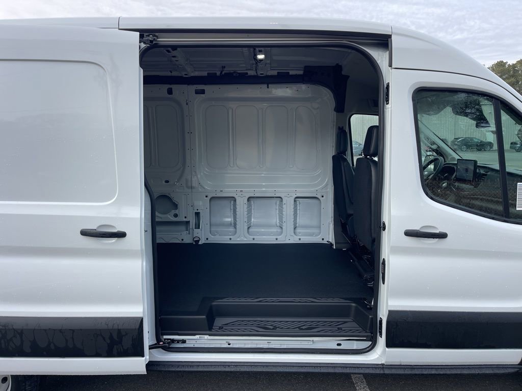 New 2026 Ford Transit 250 148 Medium Roof image 6