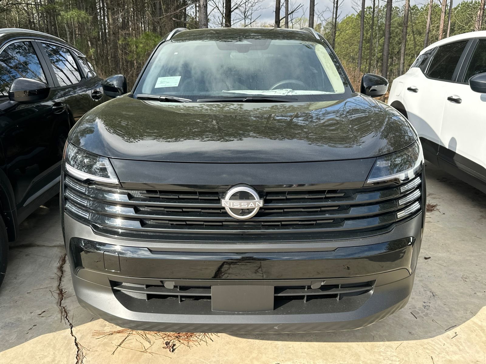 New 2026 Nissan Kicks SV w/ Charging Package image 2