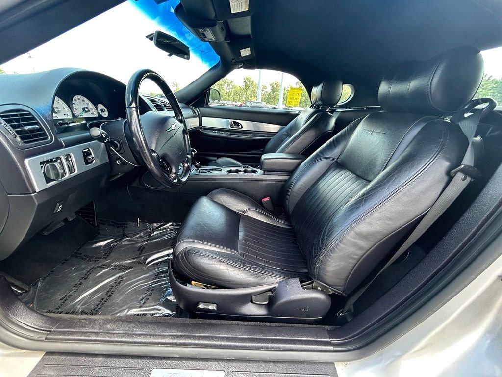 Used 2004 Ford Thunderbird RWD image 9