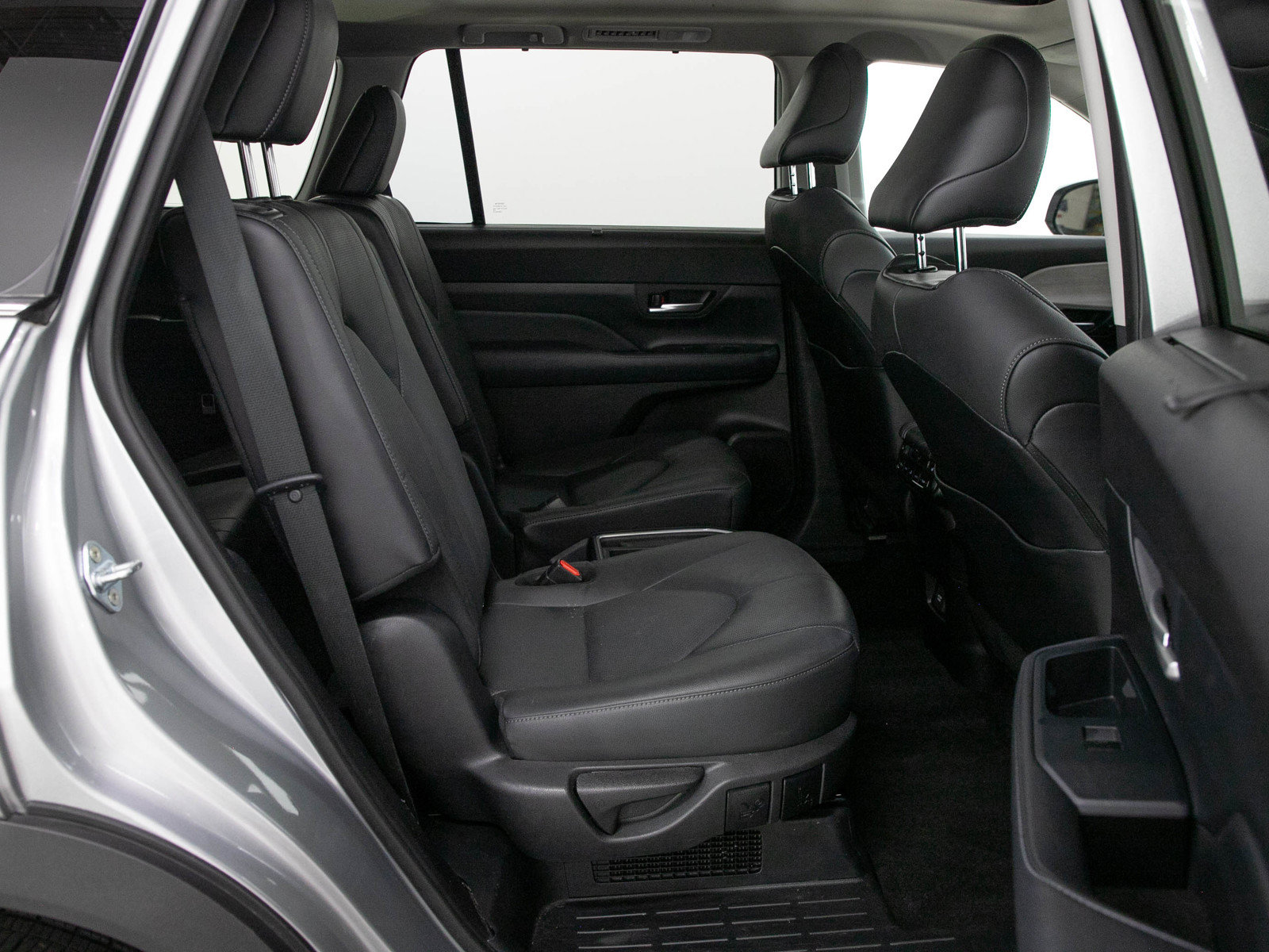 Used 2024 Toyota Grand Highlander AWD Hybrid image 12