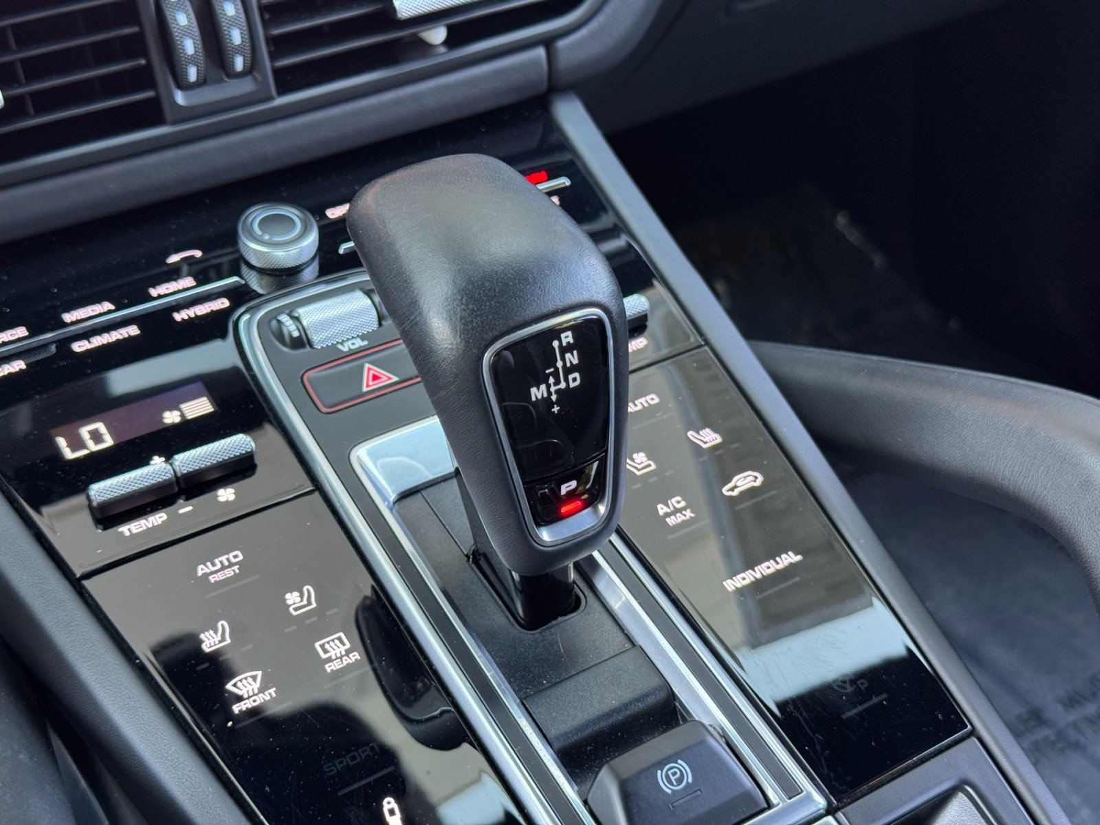 Used 2021 Porsche Cayenne Turbo S image 36