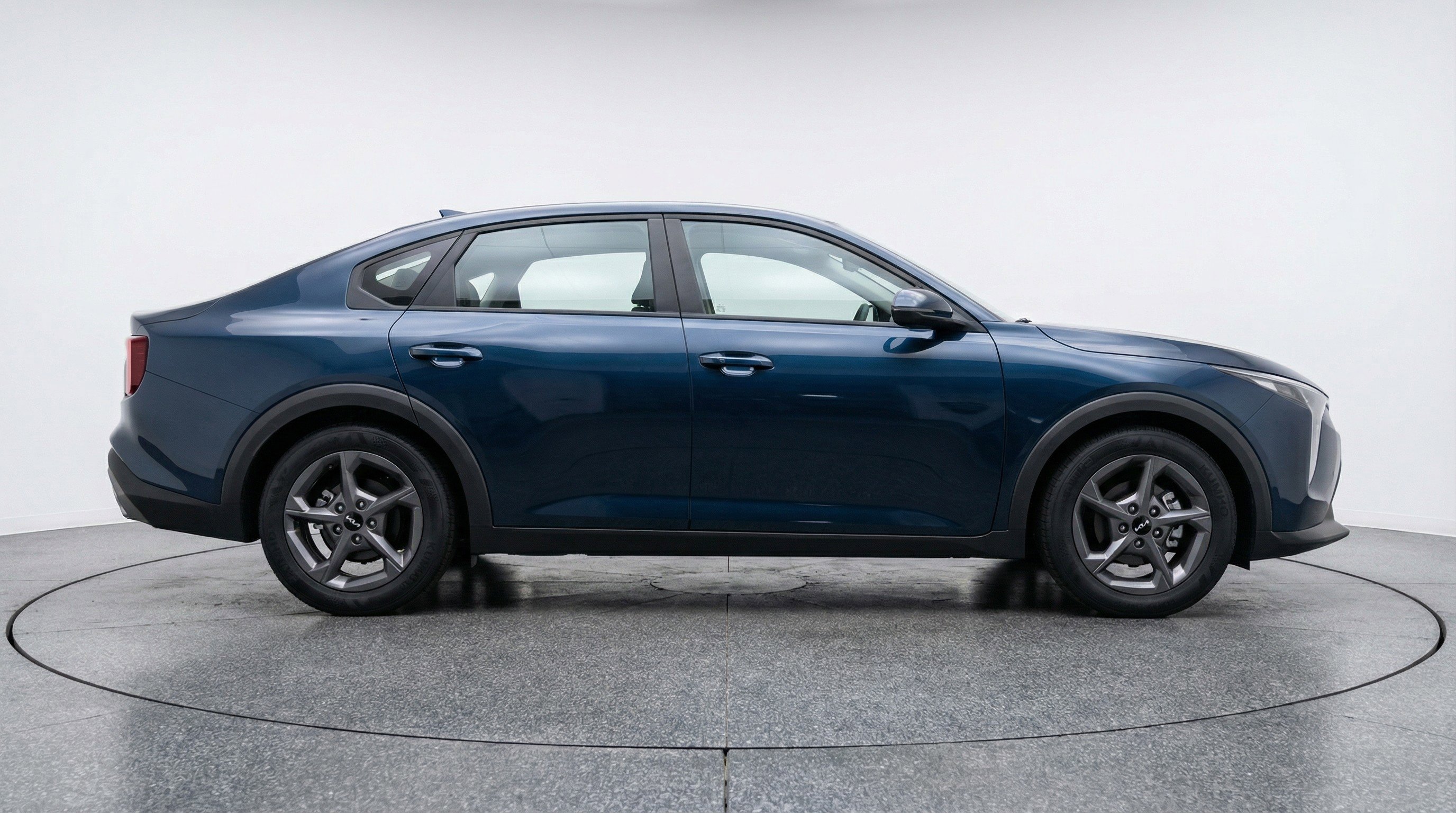 Used 2025 Kia K4 FWD image 11
