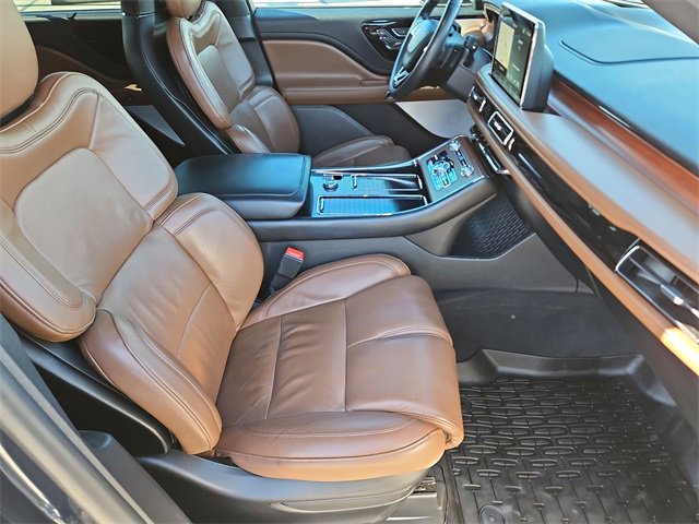 Used 2022 Lincoln Aviator Grand Touring w/ Equipment Group 301A image 17