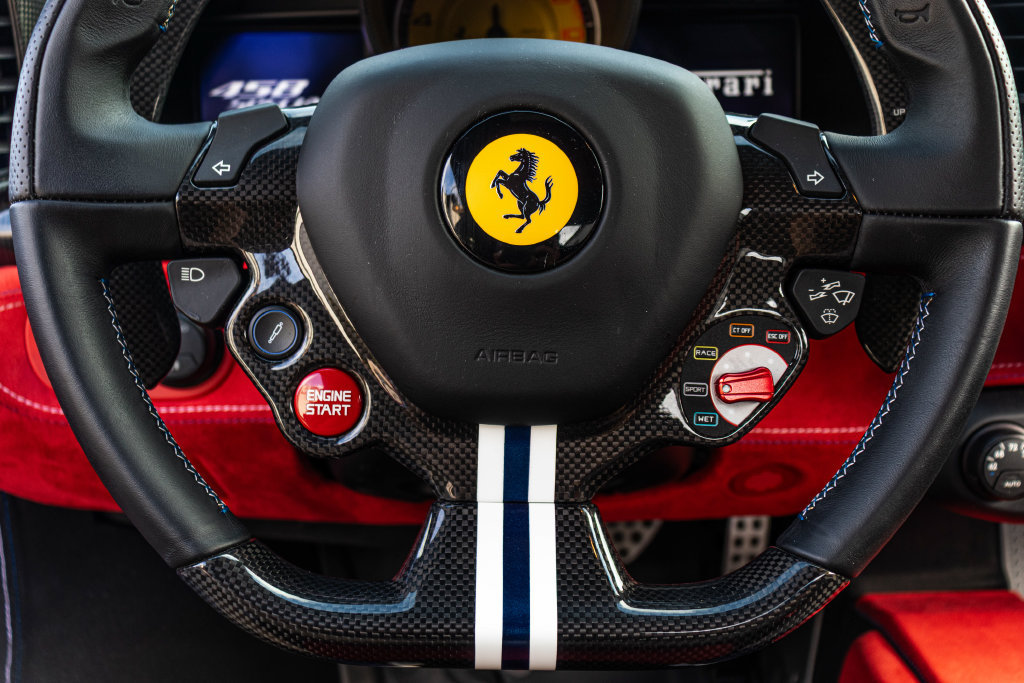 Used 2015 Ferrari 458 Speciale Coupe RWD image 40