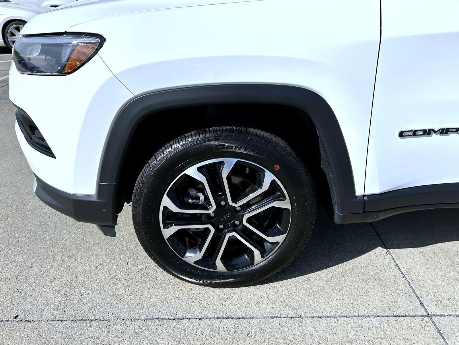 Used 2022 Jeep Compass Limited AWD/4WD image 22
