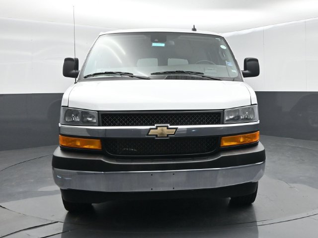 Used 2025 Chevrolet Express 3500 LT w/ LT Preferred Equipment Group RWD image 3