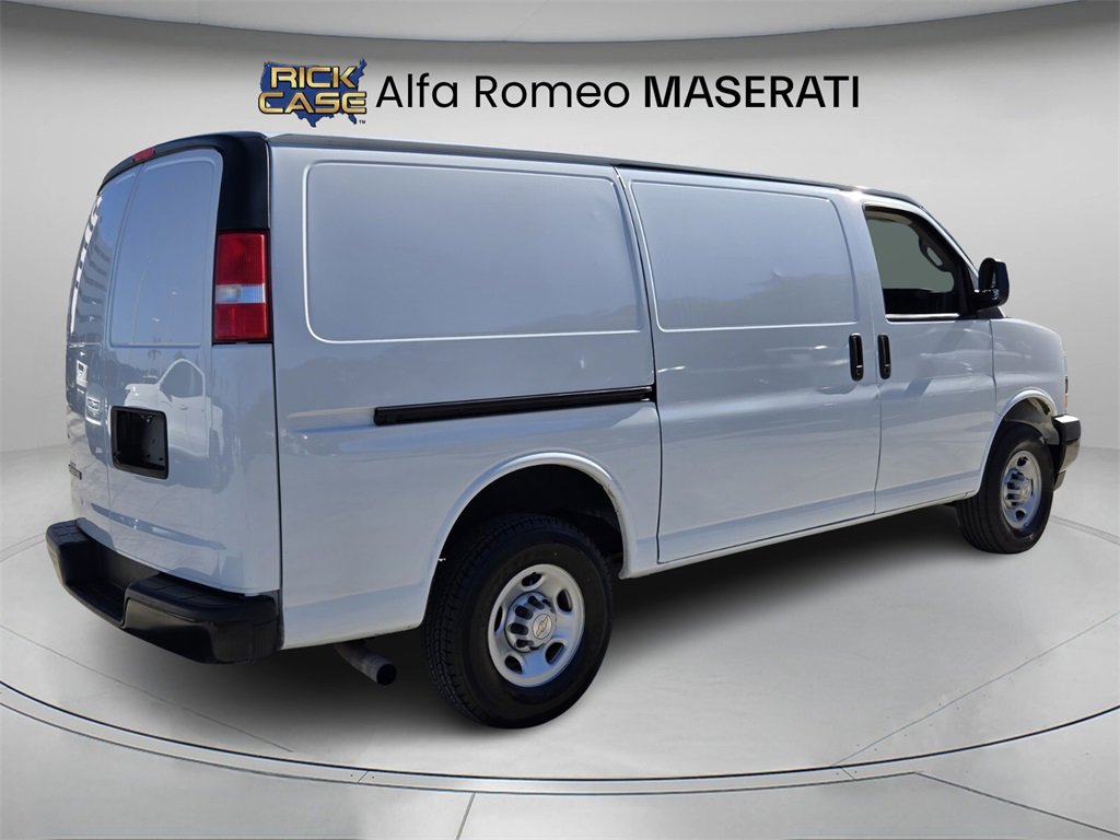 Used 2023 Chevrolet Express 2500 w/ Driver Convenience Package image 6