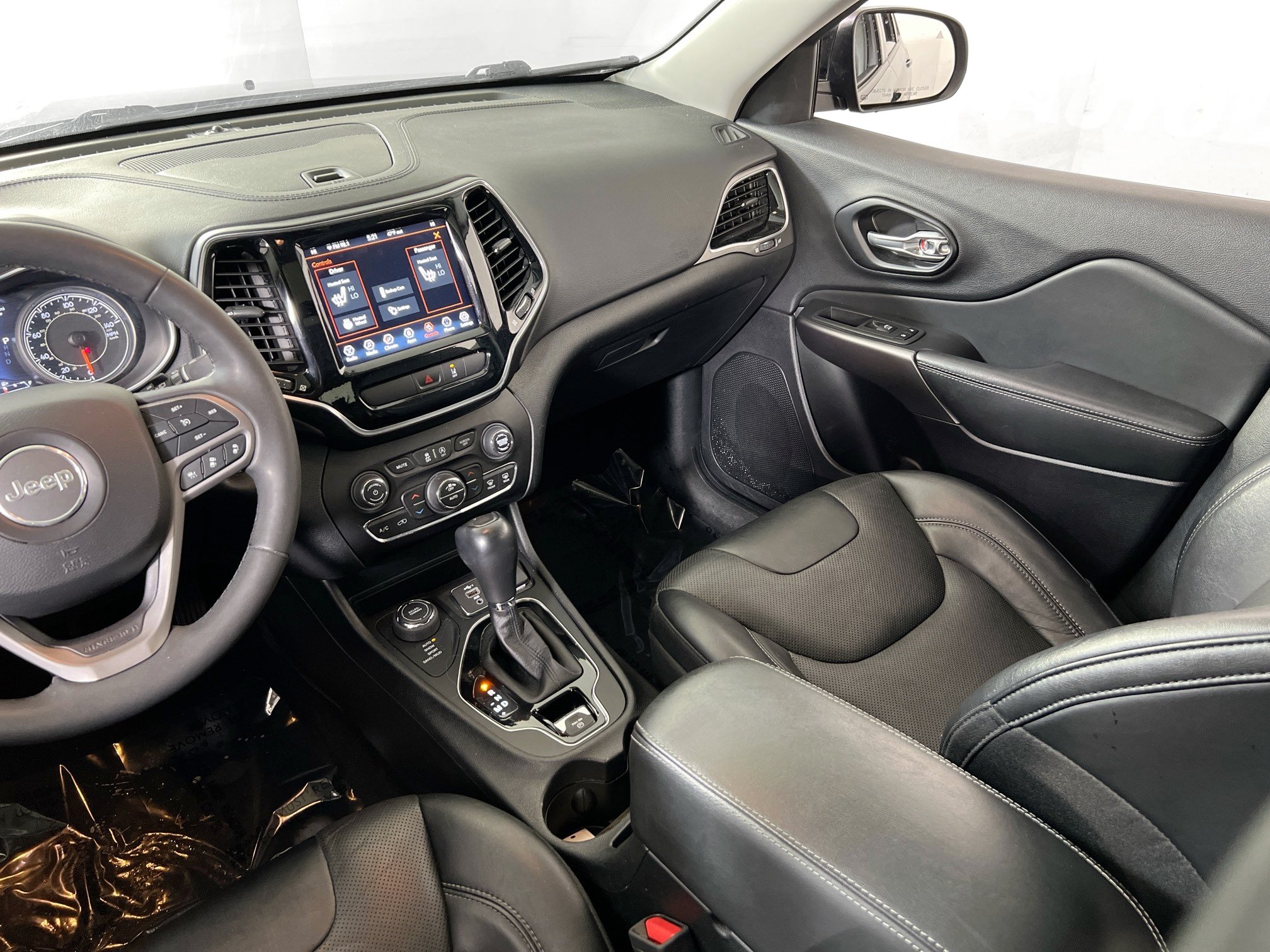 Used 2022 Jeep Cherokee Limited AWD/4WD image 23