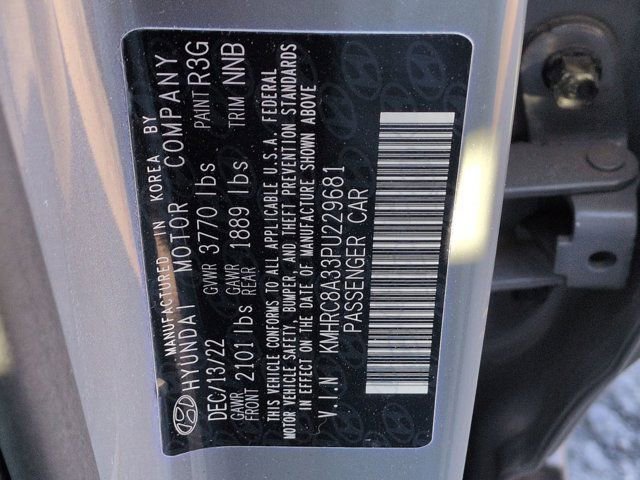 Certified 2023 Hyundai Venue SEL image 12