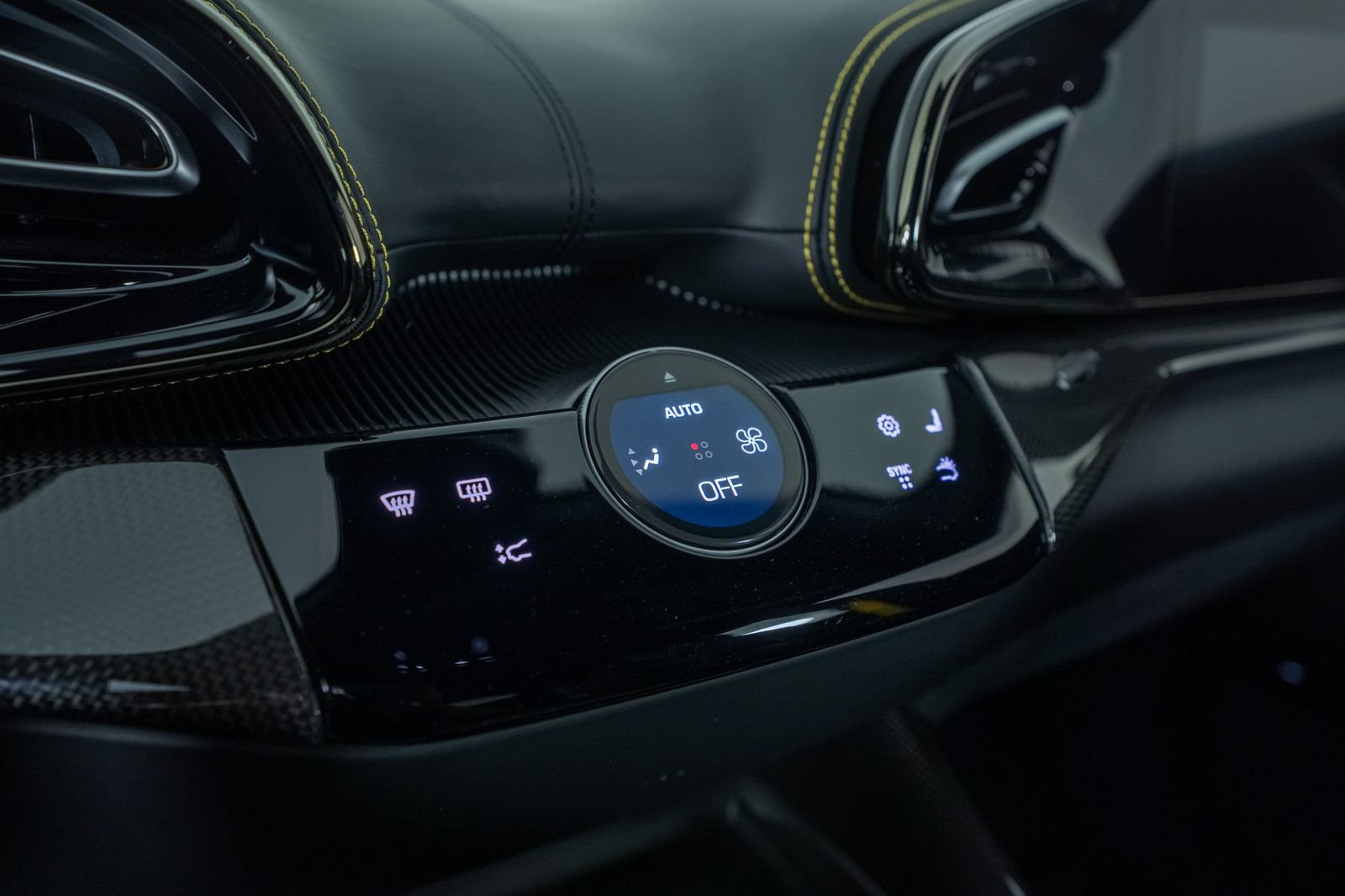 Certified 2025 Ferrari Purosangue AWD/4WD image 24