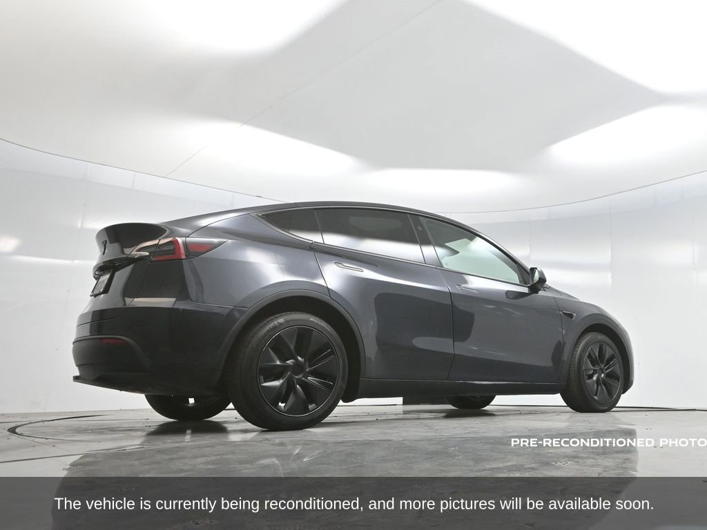 Used 2025 Tesla Model Y Long Range image 58