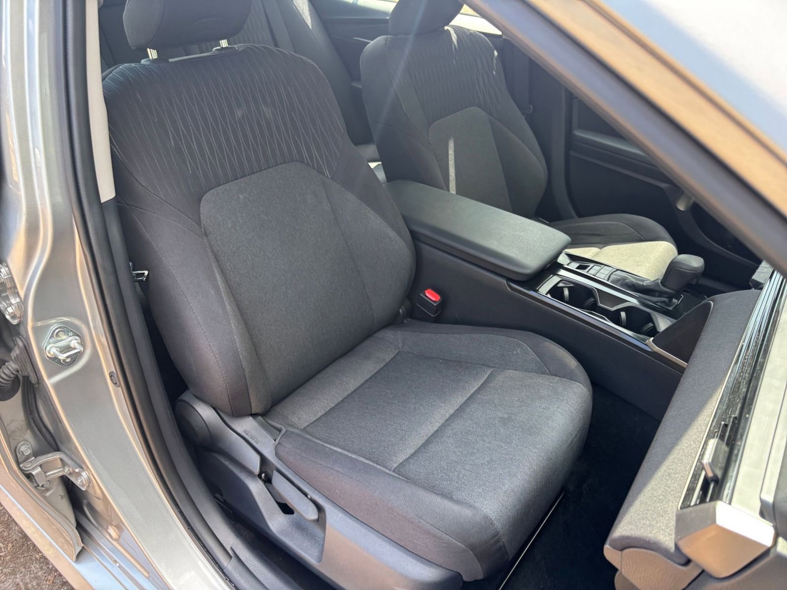 Used 2025 Toyota Camry LE FWD image 37