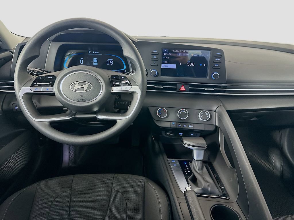 New 2026 Hyundai Elantra SE w/ Cargo Package image 17