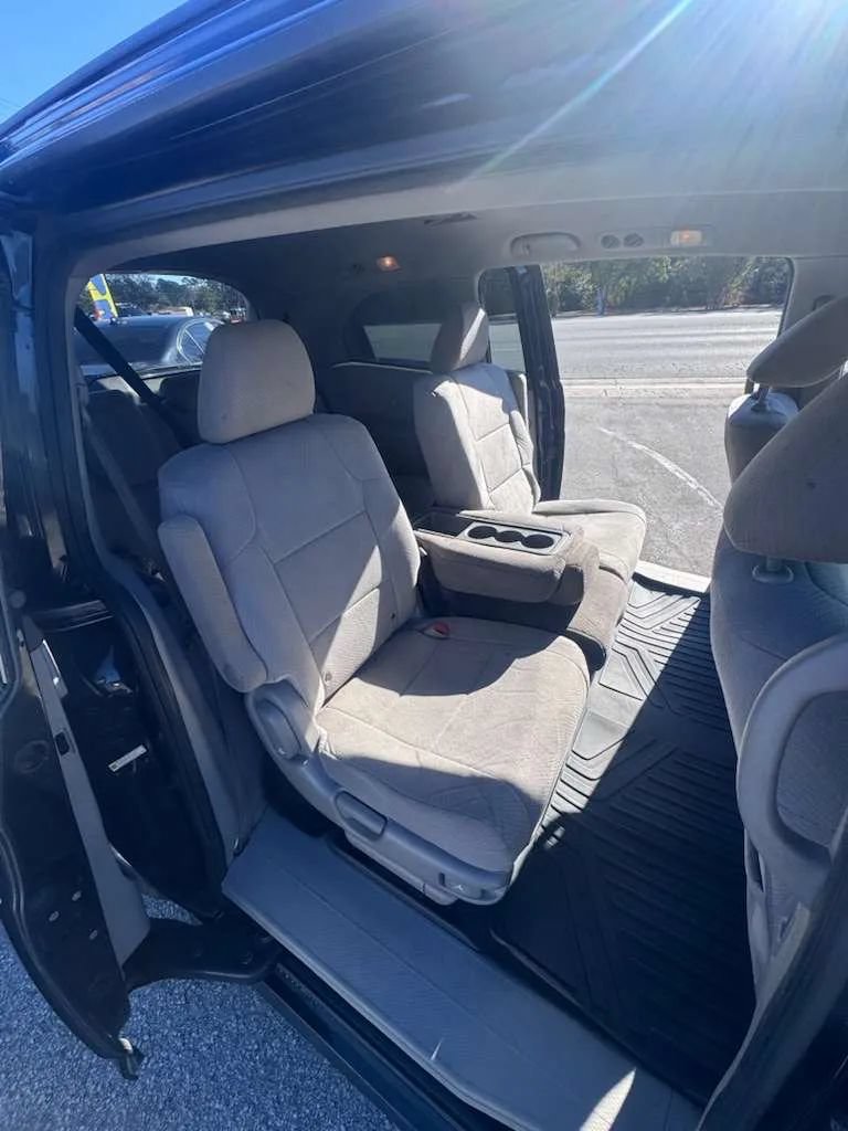 Used 2016 Honda Odyssey SE image 14