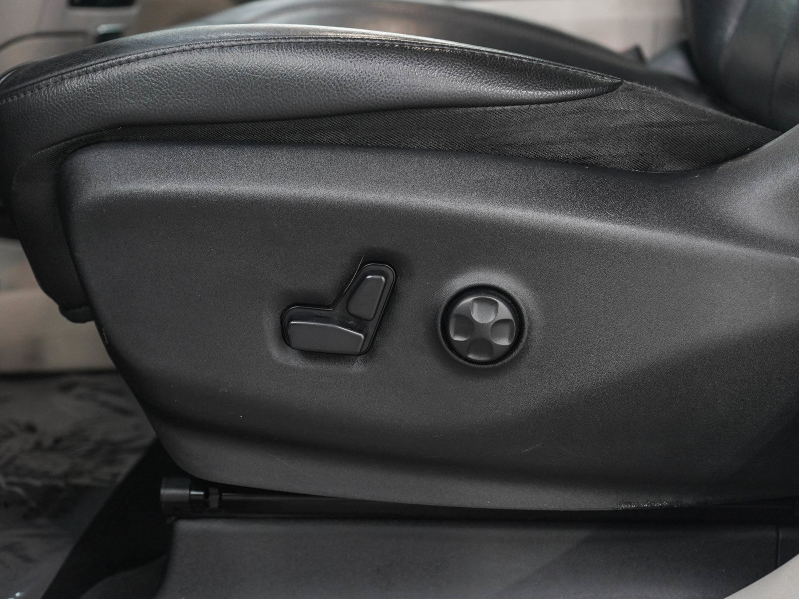 Used 2020 Chrysler Pacifica Touring-L Plus FWD image 31