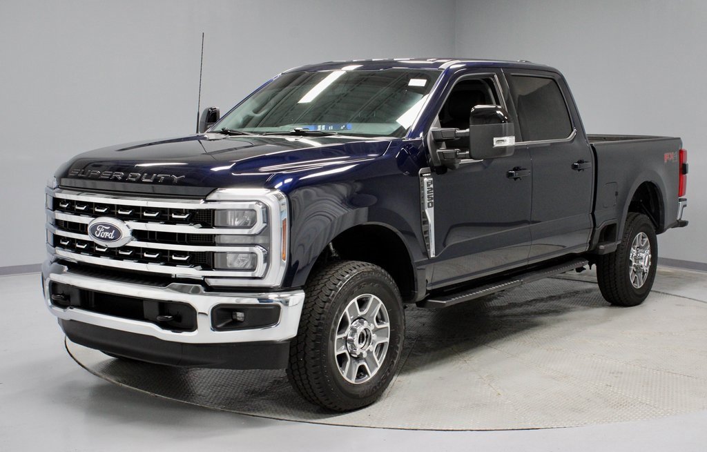 Certified 2025 Ford F250 Lariat w/ FX4 Off-Road Package image 9