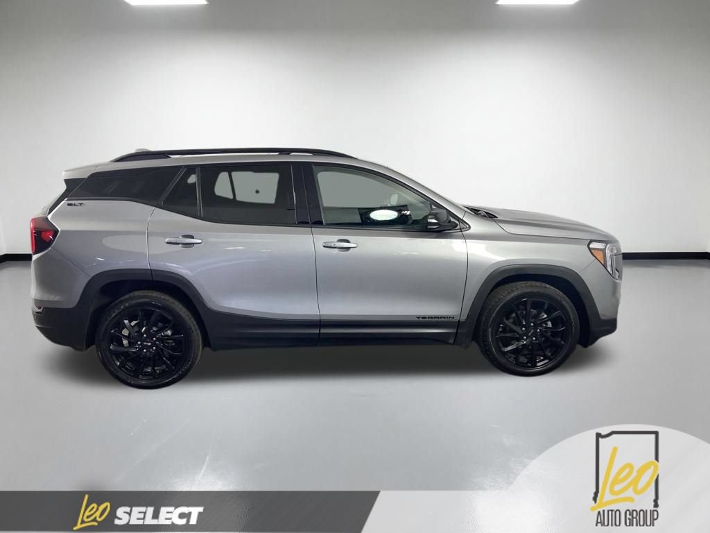 Used 2023 GMC Terrain SLT w/ Infotainment Package II AWD/4WD image 7