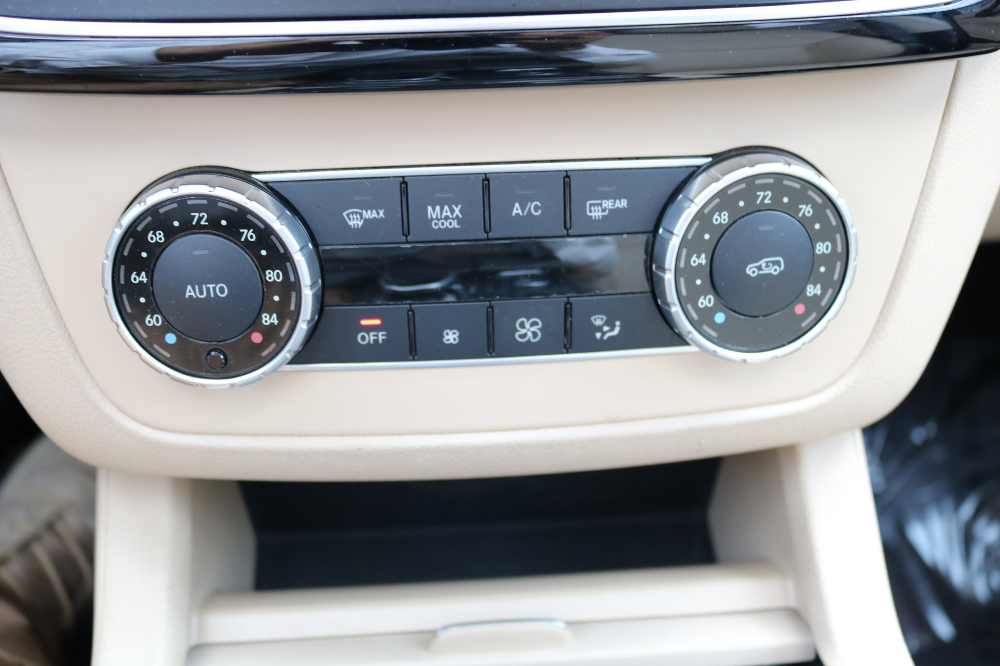 Used 2016 Mercedes-Benz GLE 350 RWD 4dr GLE 350 w/ Premium Package image 30