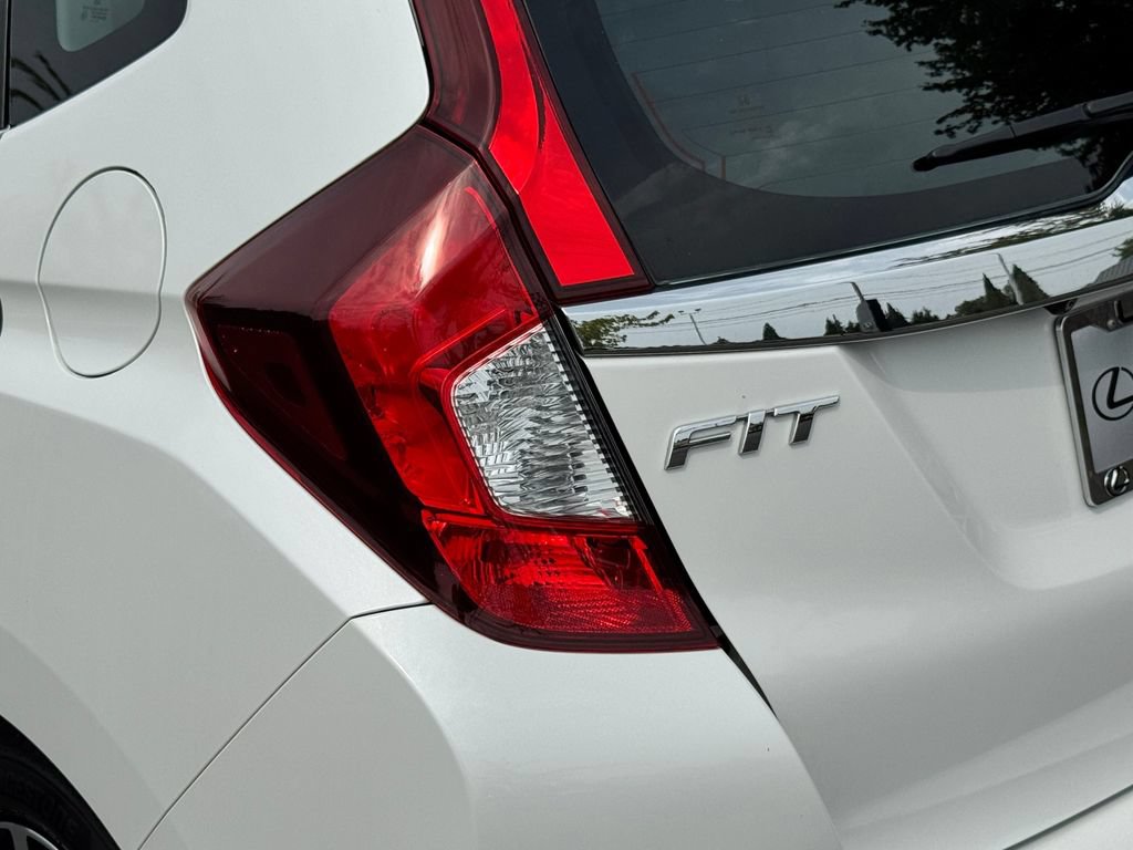 Used 2020 Honda Fit EX image 35