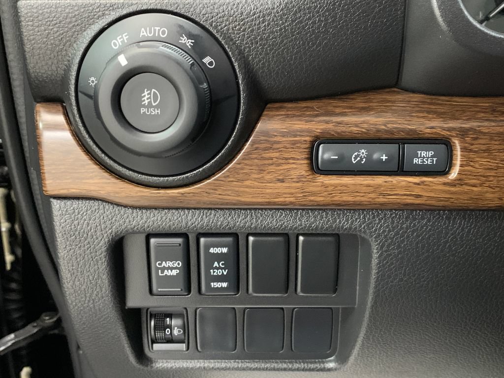 Used 2023 Nissan Titan Platinum Reserve w/ Moonroof Package AWD/4WD image 26