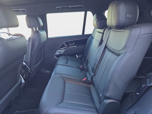 New 2026 Land Rover Range Rover Long Wheelbase SE image 10
