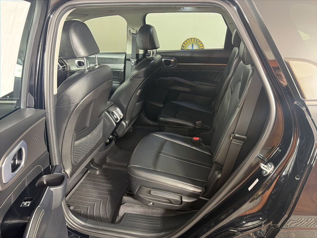 Certified 2023 Kia Sorento SX AWD/4WD image 13
