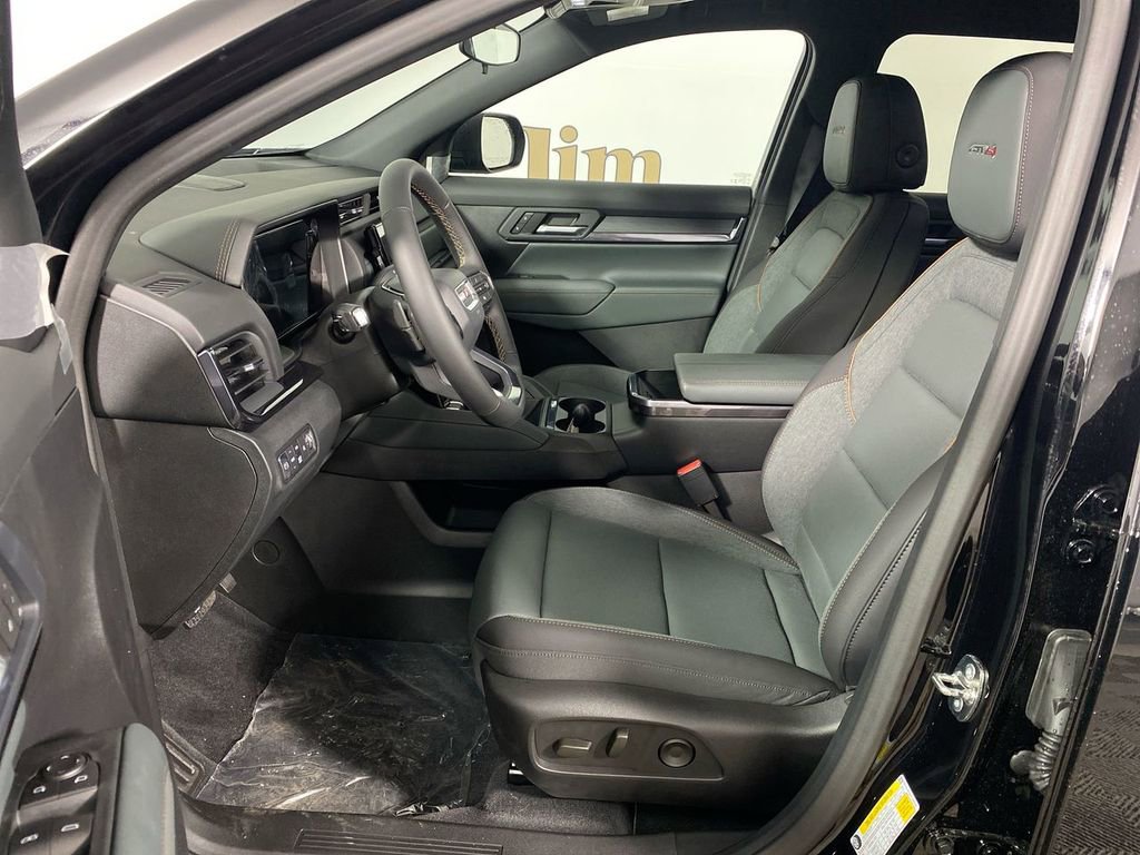 Used 2026 GMC Terrain AT4 w/ Convenience Package III image 11