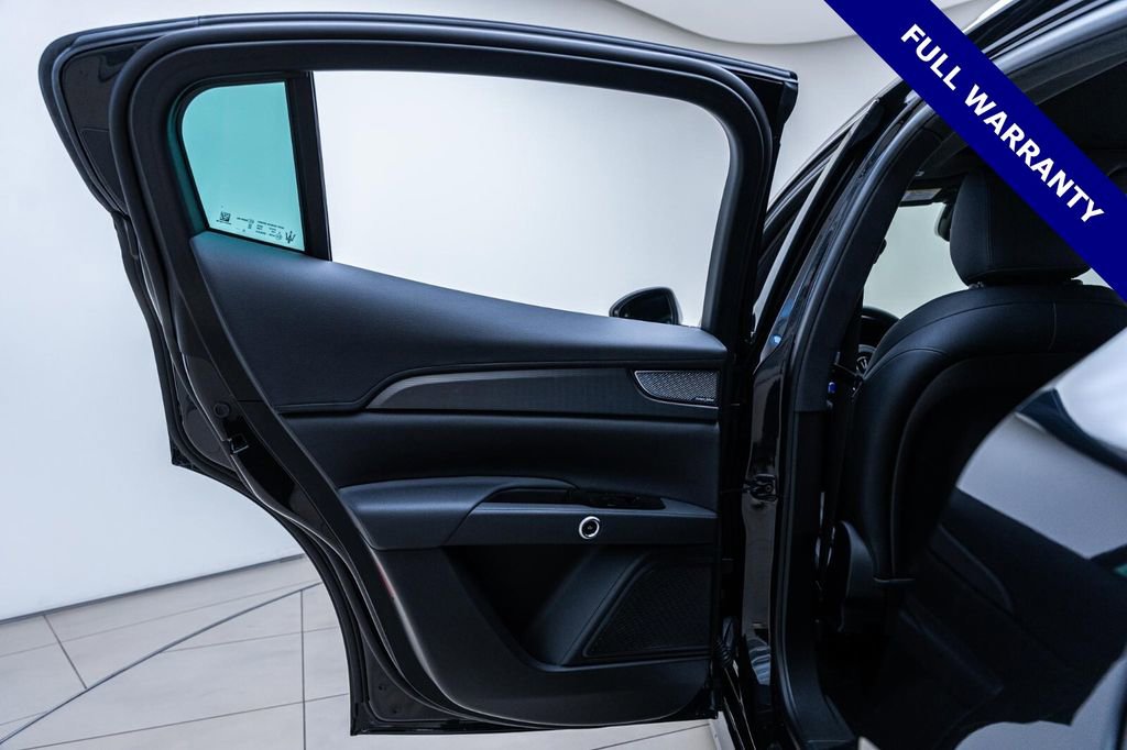 Certified 2024 Maserati Grecale GT AWD/4WD image 25