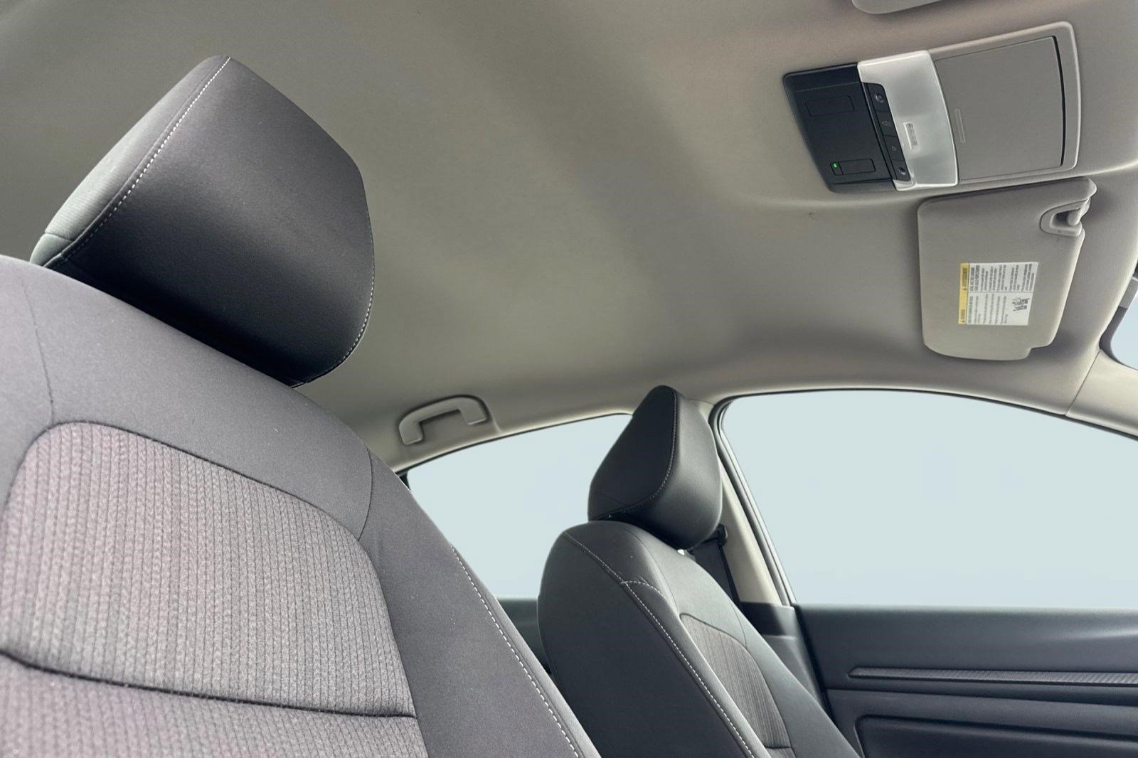 Used 2025 Nissan Altima 2.5 SV image 25