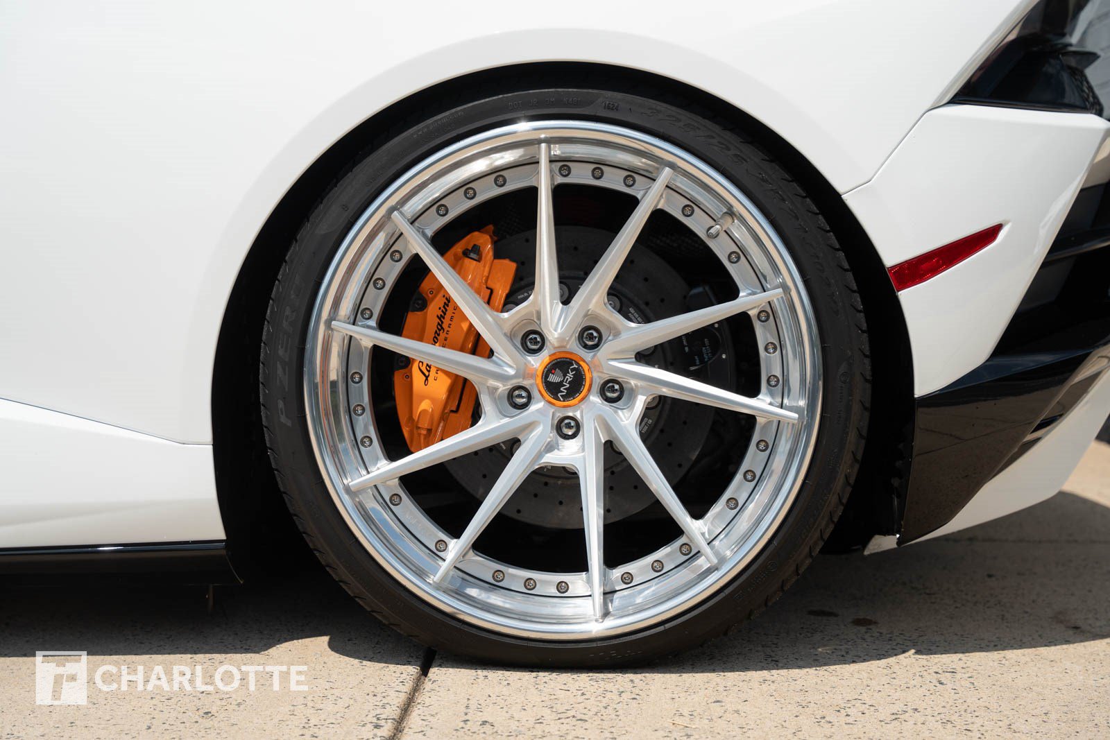 Used 2024 Lamborghini Huracan EVO AWD/4WD image 9
