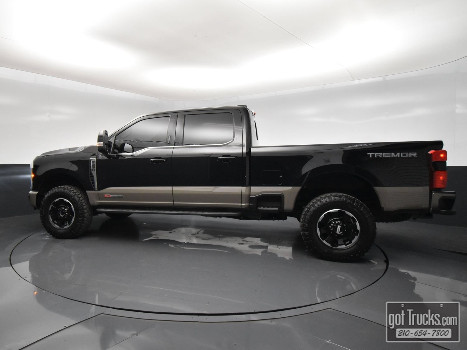 Used 2026 Ford F250 King Ranch w/ Tremor Off-Road Package AWD/4WD image 3