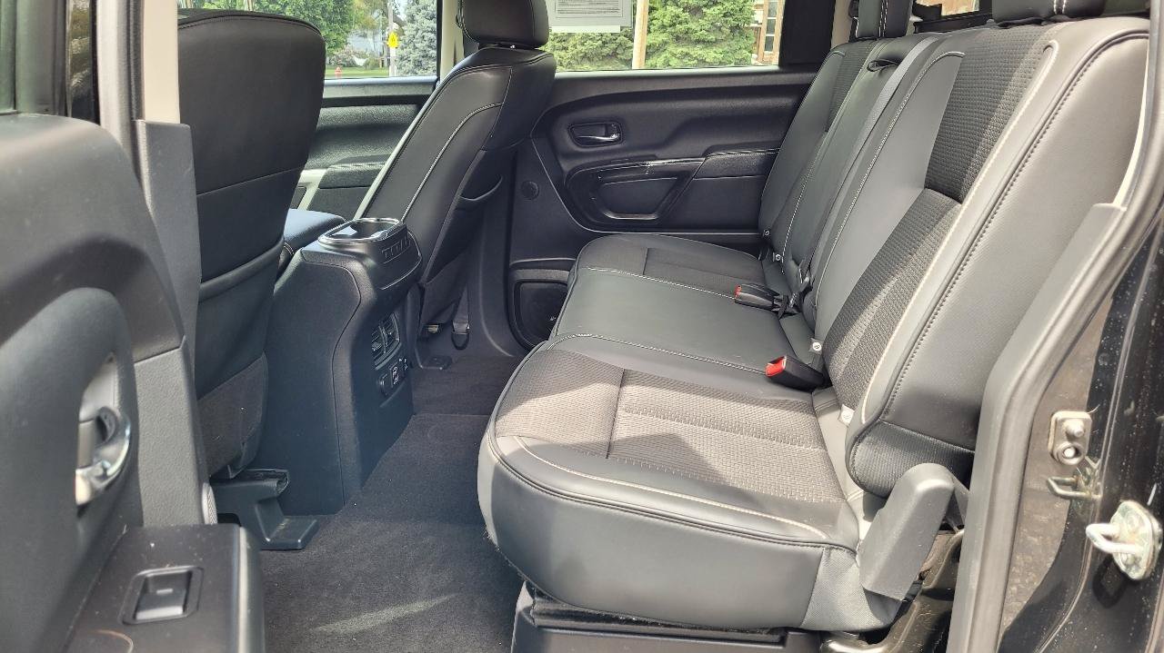 Used 2019 Nissan Titan PRO-4X w/ Pro-4x Utility Package AWD/4WD image 18