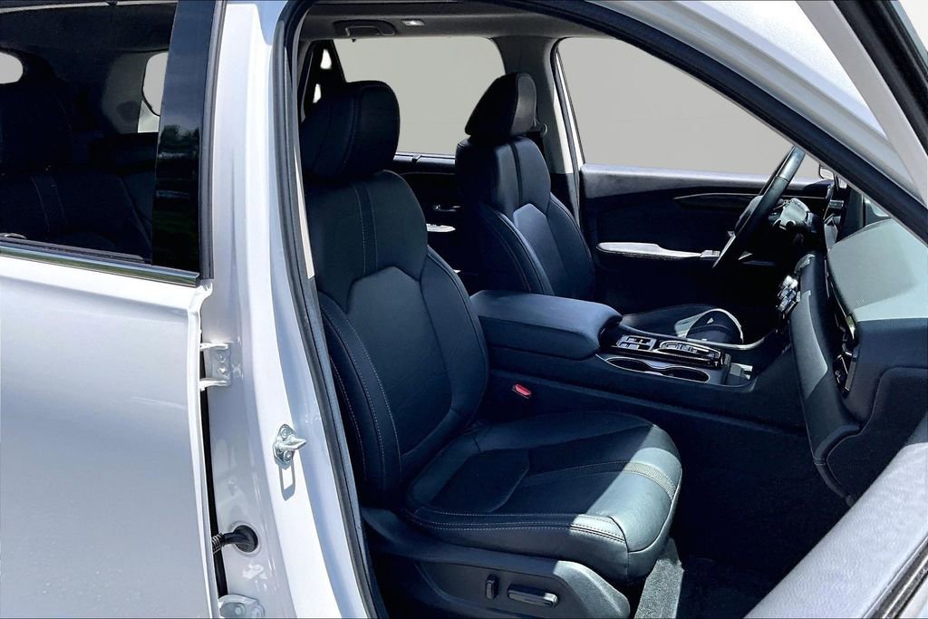 Used 2025 Honda Pilot Touring image 23
