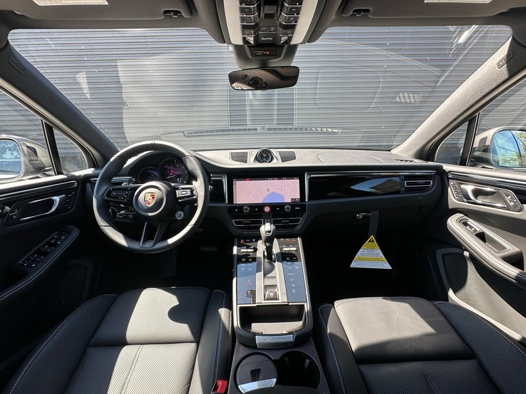 Used 2026 Porsche Macan Turbo AWD/4WD image 6