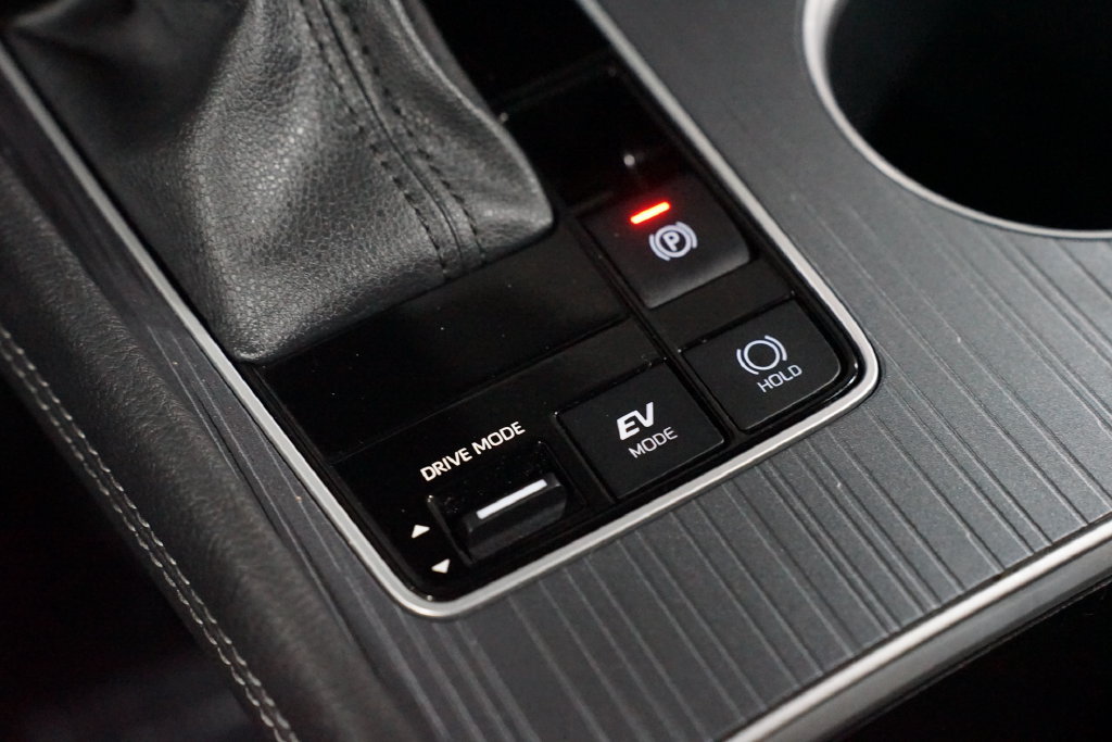 Certified 2025 Toyota Sienna XLE FWD image 22