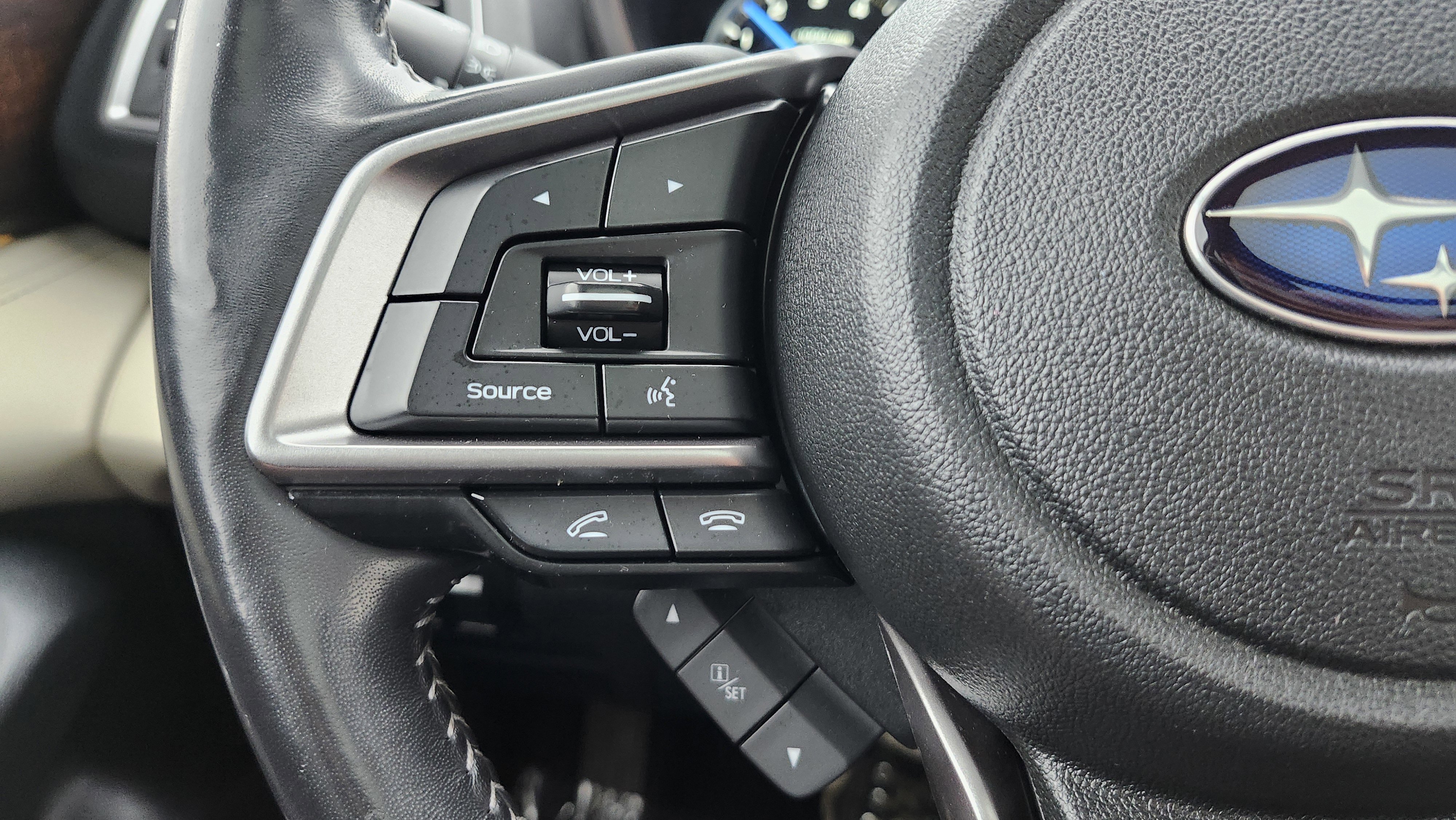 Used 2022 Subaru Ascent Touring w/ Popular Package #2A image 40