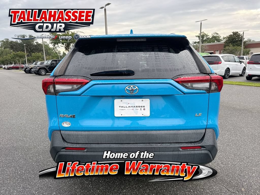 Used 2021 Toyota RAV4 LE FWD image 4